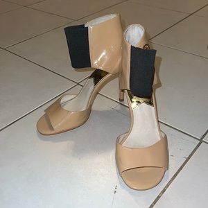 Size 7 good condition’s wearing a couple times